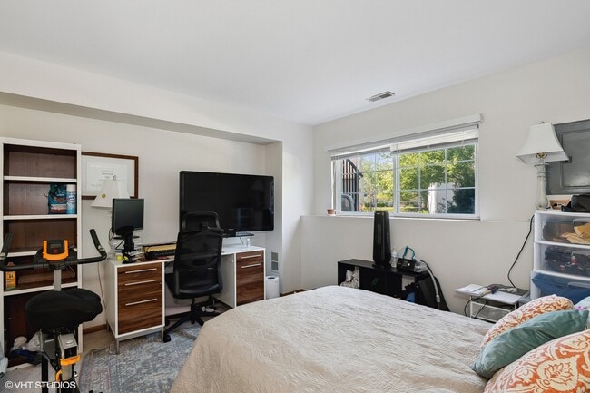 Building Photo - 1094 Manchester Cir