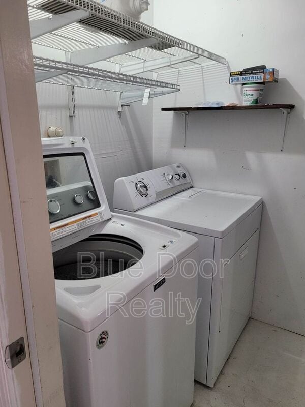 Building Photo - 3441 Martin Meadows Dr NE