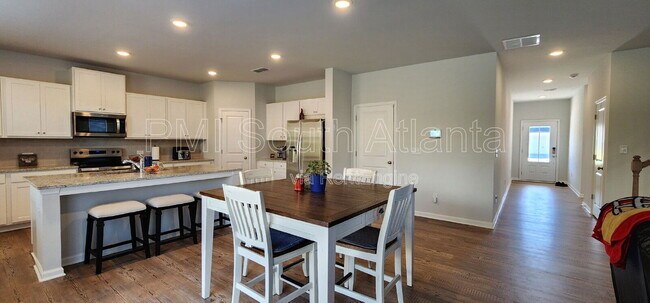 Building Photo - 7124 Timberland Trl