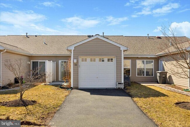 Building Photo - 110 W Harmony Dr