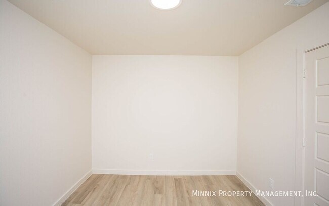 Building Photo - 2140 Langford Ave