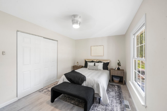 Building Photo - 383 Messina Dr