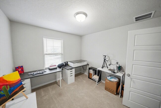 Building Photo - Stylish & Spacious 5-Bed in Prime Schertz Location! - Realtor Commission: $500