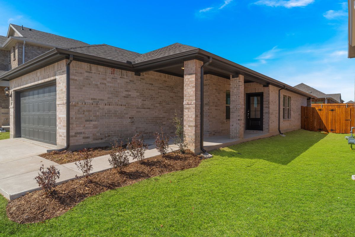 Building Photo - 818 Honeydew Ln