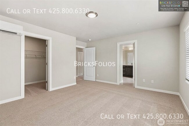 Building Photo - 9502 18th Ave W