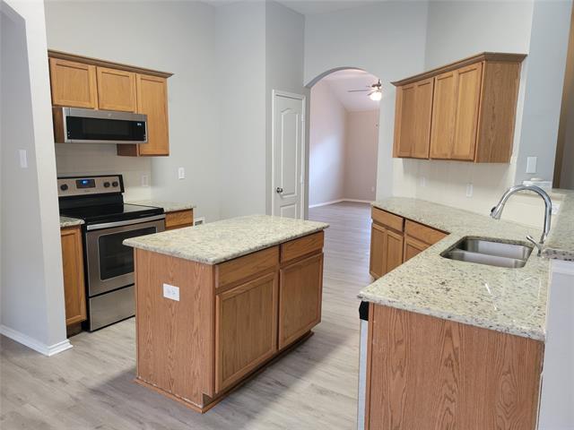 Building Photo - 725 Sequoia Dr