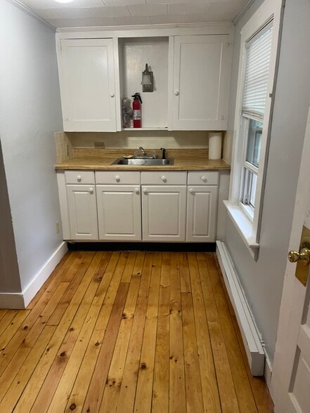 Building Photo - 53 Gilford Ave