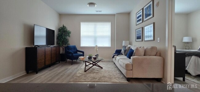 Building Photo - 211 Henderson Rd