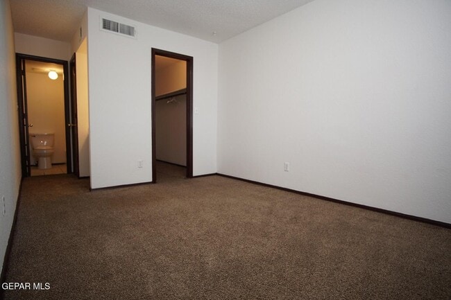 Building Photo - 11604 Gordon Bays Way