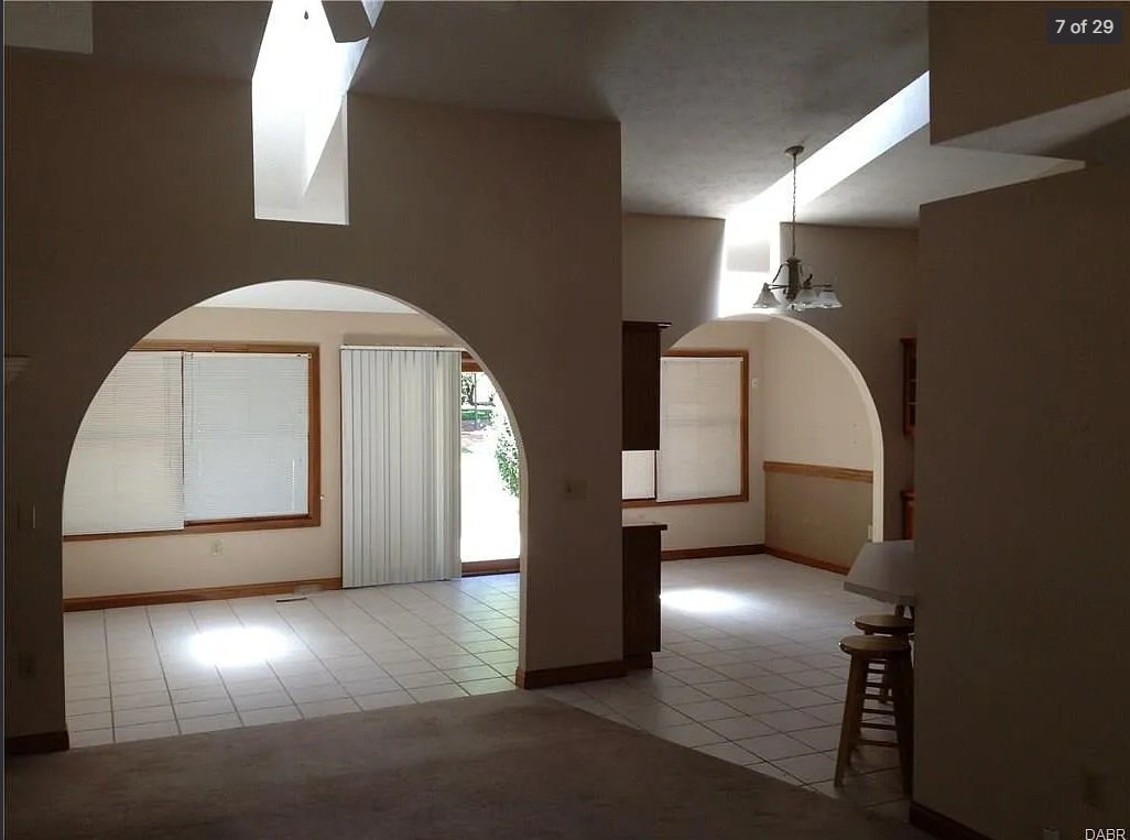 Building Photo - 2770 Torrey Pines
