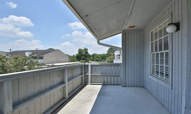 Building Photo - 8787 Brae Acres Rd