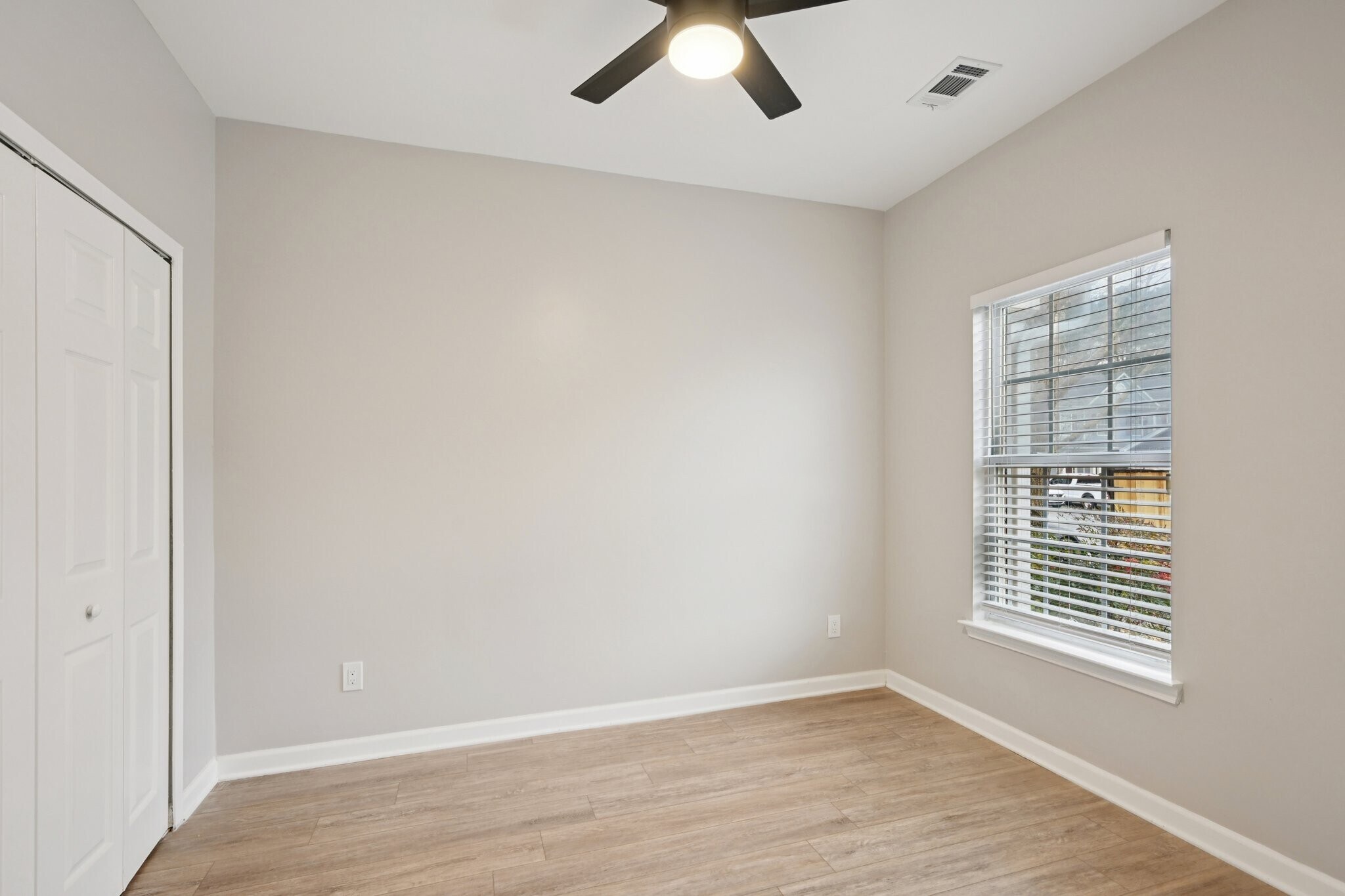 Downstairs Bedroom/Office - 585 McWilliams Road