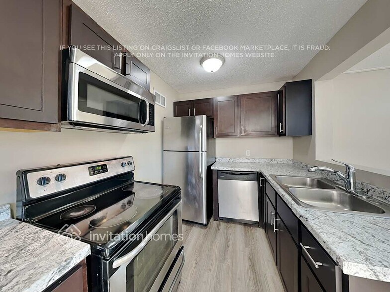 Building Photo - 3112 Nevada Ave S