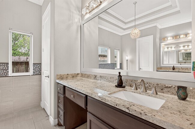 Building Photo - 32607 Wingfoot Cir