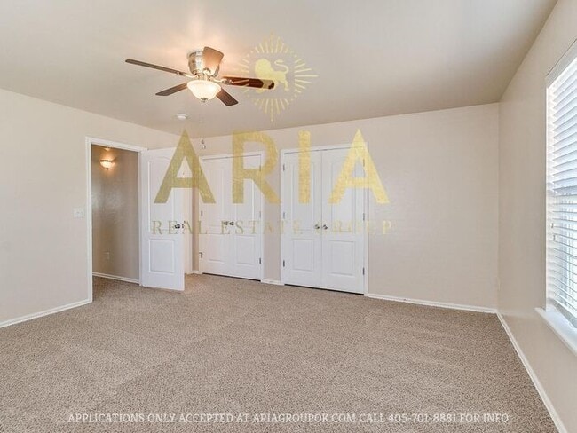 Building Photo - Spacious 2 Bed/1.5 Bath Norman Townhome Av...