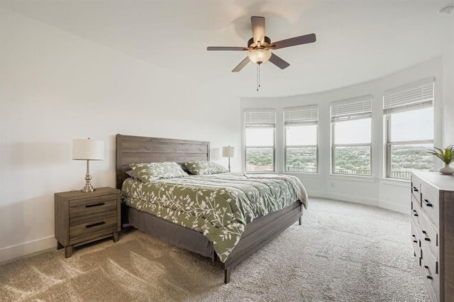 Building Photo - 6800 Cliff Rose Dr