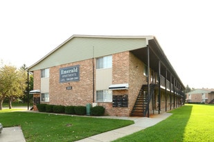 Building Photo - Emerald Apartments