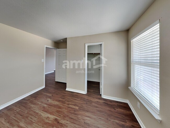 Building Photo - 5459 Montague Ln