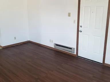 Building Photo - 612 King St