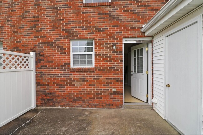 Building Photo - 371 Peabody Dr