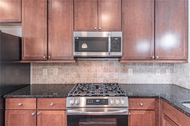 Building Photo - 1192 Lavista Cir NE