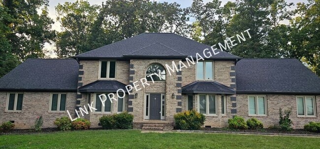 Primary Photo - 7701 Elizabeth Way Dr