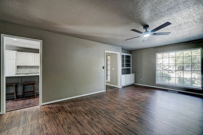 Building Photo - Updated 3-Bedroom Home in SE Edmond with S...