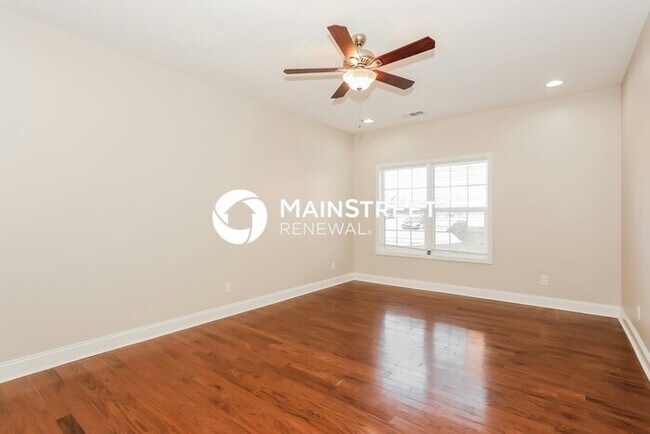 Building Photo - 3 Bedroom Pet-Friendly Home in Corryton, TN with Main Street Renewal