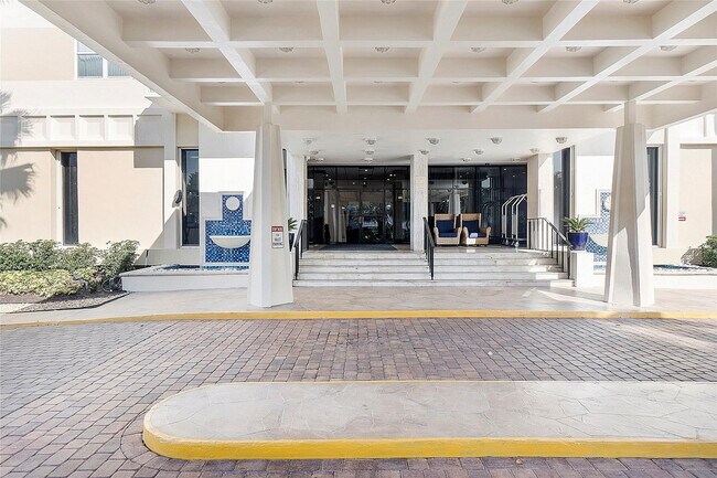 Building Photo - 1900 S Ocean Blvd