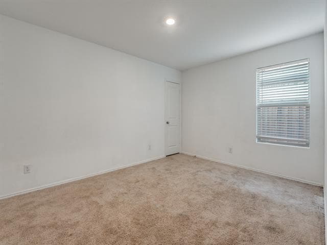 Building Photo - 14008 Earlham St