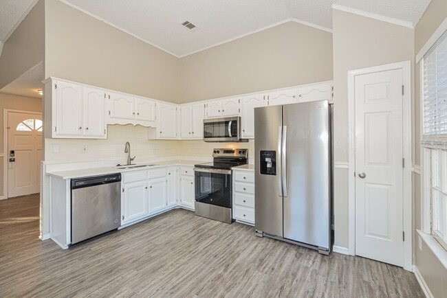 Building Photo - 4520 S Germantown Rd