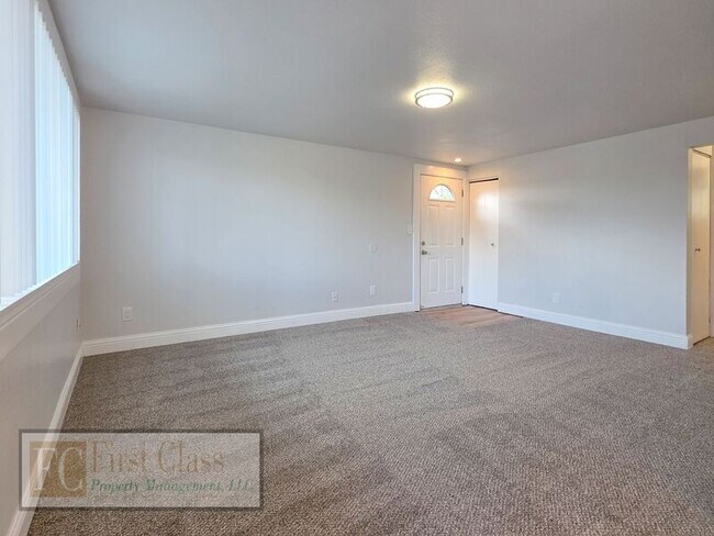 Building Photo - 12345 SW Hall Blvd