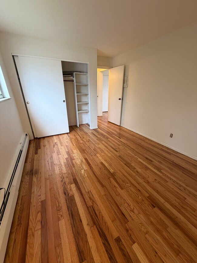 Building Photo - 4789 Ridge Ave