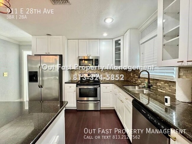 Building Photo - 911 E 28th Ave