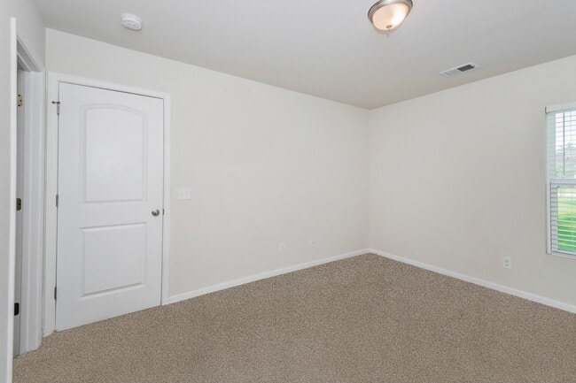 Building Photo - 112 Saddle Brooke Trce