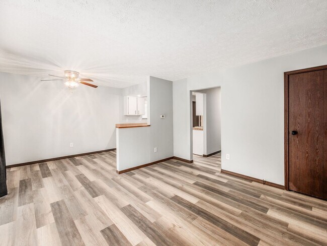 Building Photo - 8235-8237 Goldsmith Dr