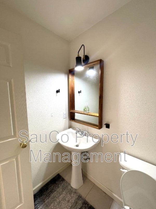 Building Photo - 14496 NW Alta Ln