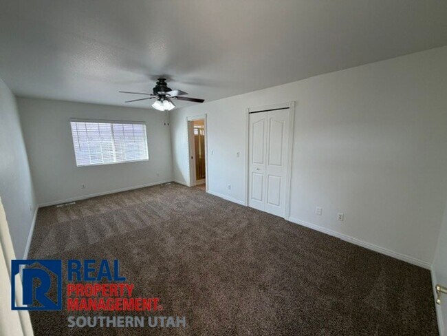 Building Photo - Single Family Home in River Ridge
