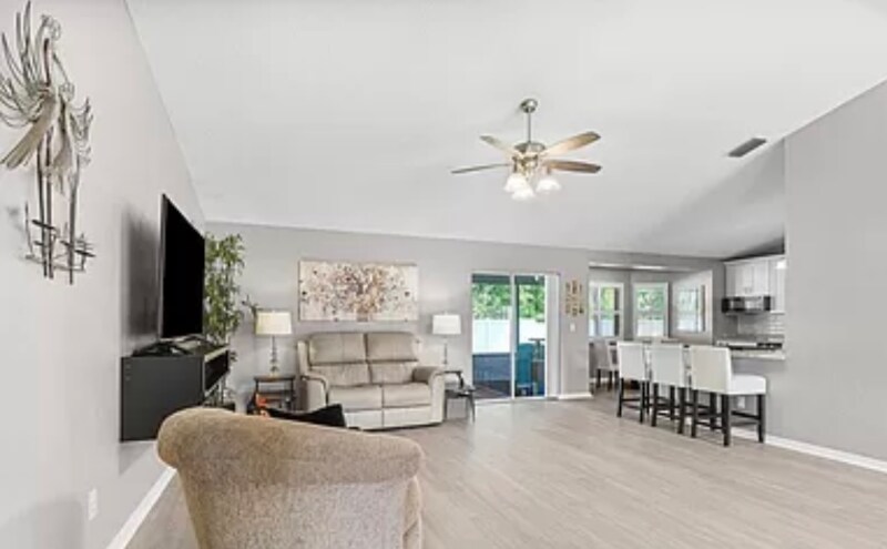 Building Photo - 20 Emerson Dr