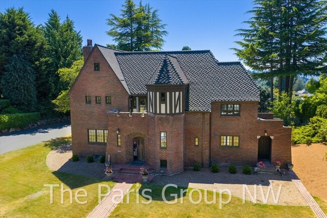 Building Photo - Amazing 1932 Blue Ridge Castle * Stunning ...