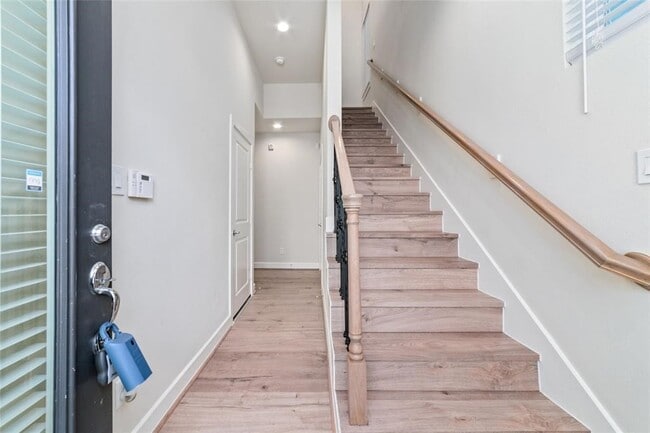 Building Photo - 148 Knightsbridge Park Ln