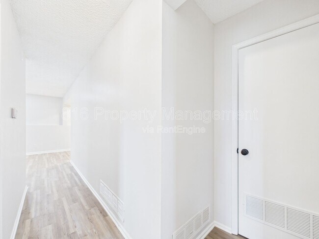 Building Photo - 3104 Orville Ave