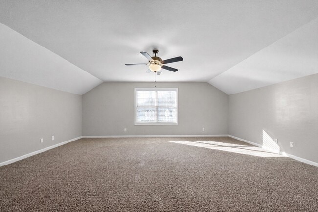 Building Photo - 1676 Putnam Dr