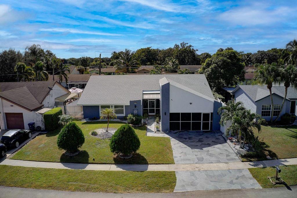 Building Photo - 8050 NW 47th Ct