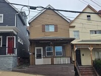 Building Photo - Stylish 2-Bedroom Home in Braddock with Bonus Space & Modern Comfort