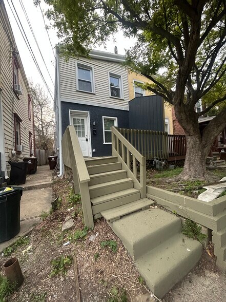 Building Photo - 42 S Maple Ave