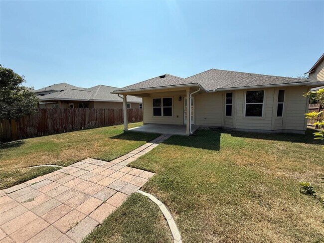 Building Photo - 17429 Bridgefarmer Blvd