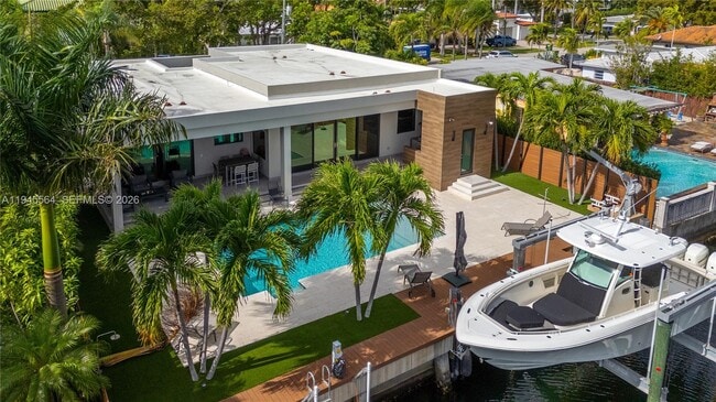 Building Photo - 12911 Oleander Rd