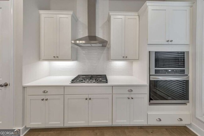 Building Photo - 413 Bishop Ln