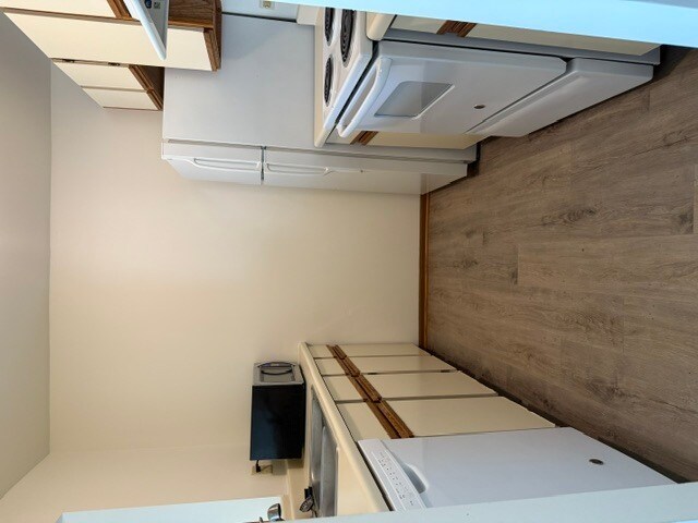 Building Photo - 1303 Cunat Ct